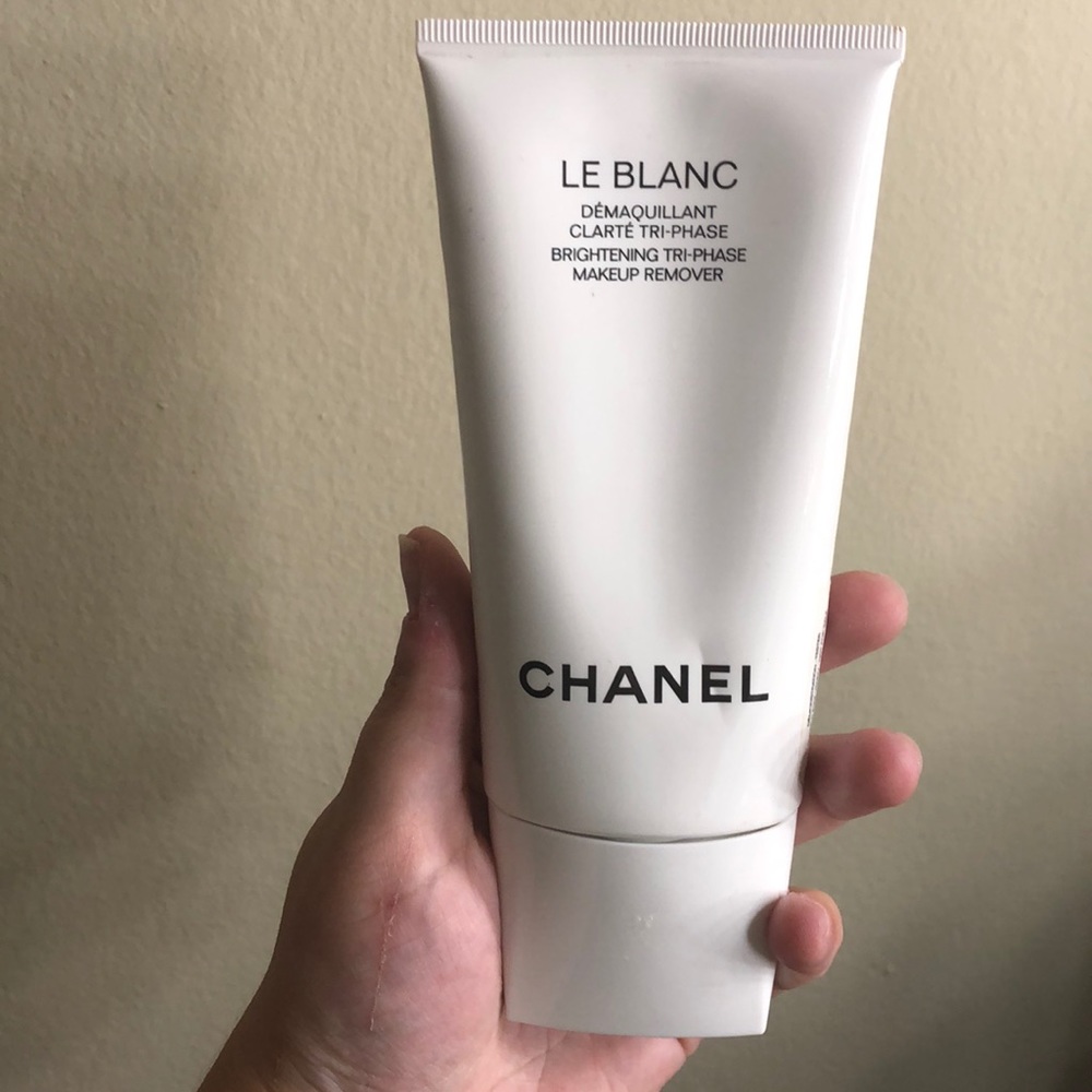 Chanel Le Blanc Brightening Makeup Remover